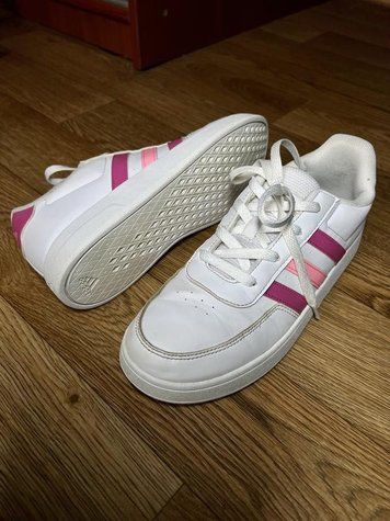 Жіночі кросівки adidas Breaknet 2.0 38&ndash;39 розміру 440 фото