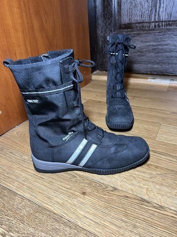 Жіночі чорні чоботи Superfit Gore-Tex 39&ndash;40 розміру 498 фото
